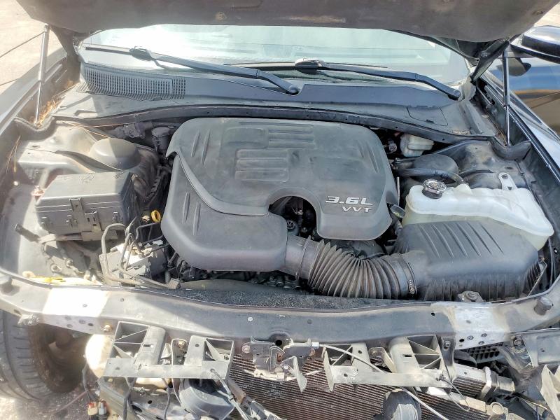 2013 DODGE Charger SE photo 7