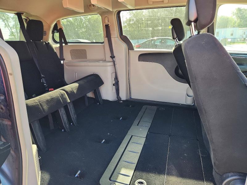 2011 CHRYSLER Town and Country Touring photo 4