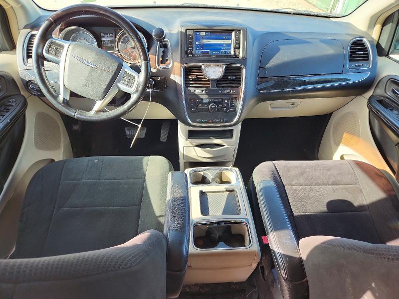 2011 CHRYSLER Town and Country Touring photo 5