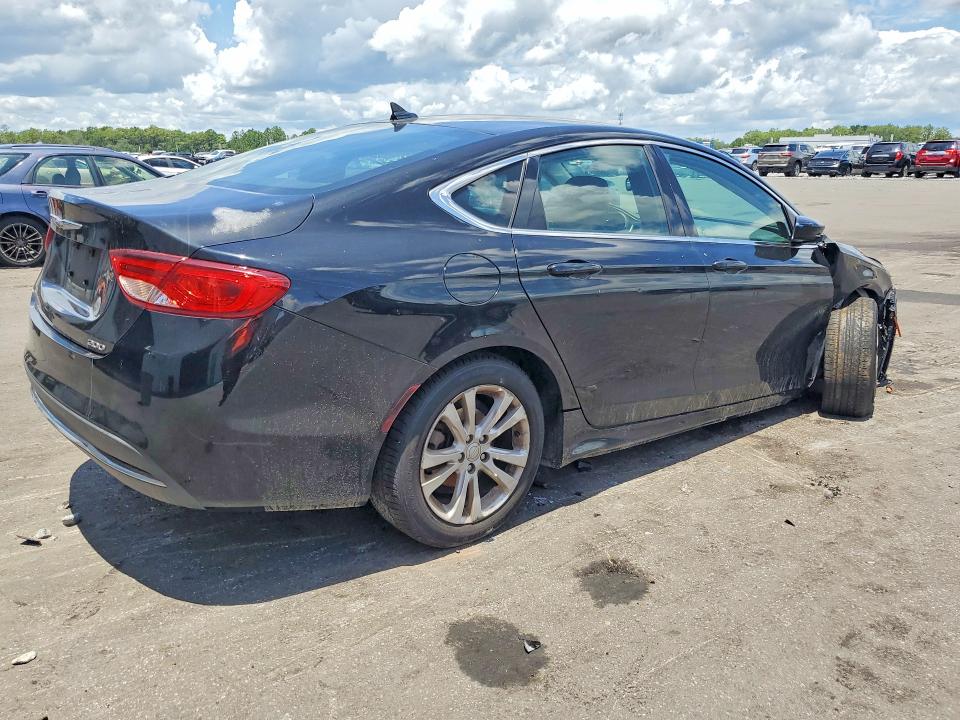 2017 CHRYSLER 200 Limited photo 2