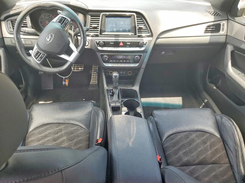 2018 HYUNDAI Sonata photo 6