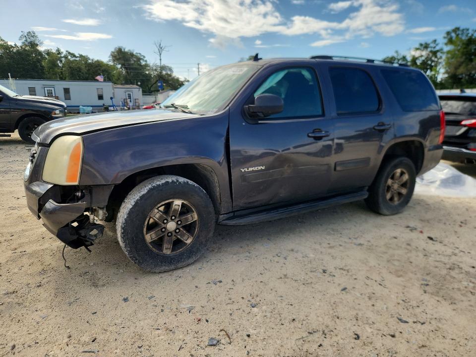 2011 GMC Yukon SLE